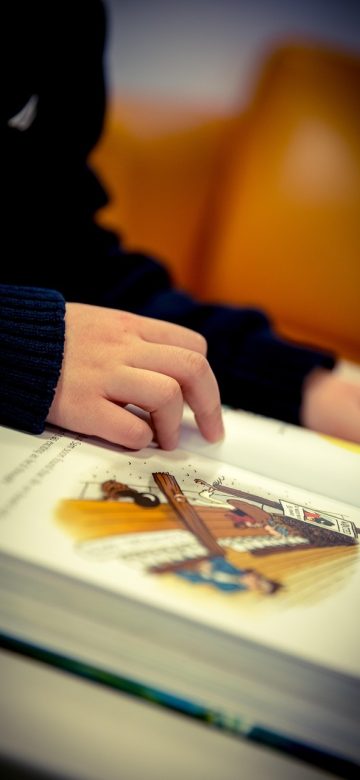 自选备注页面截图，列出用户保存的号码组合与手写备注文字，界面简洁克制